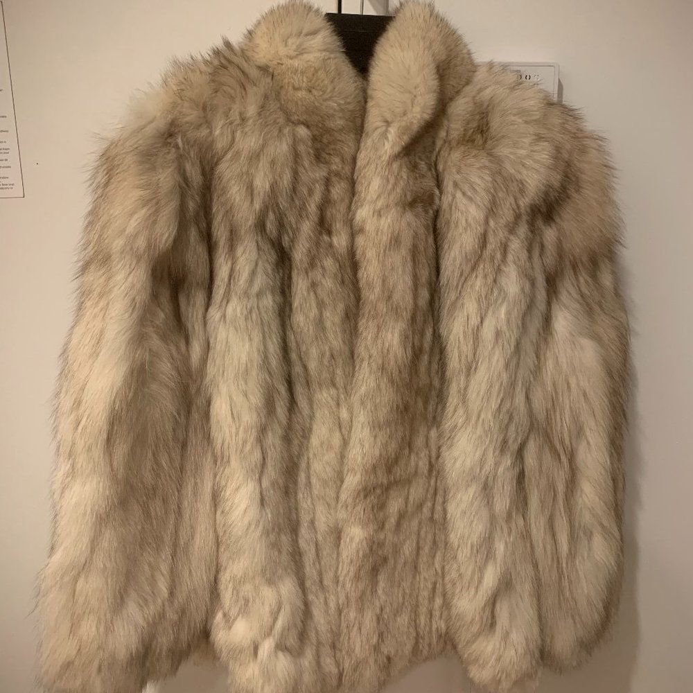Mr. Robert OHN KYWE FURS fox coat